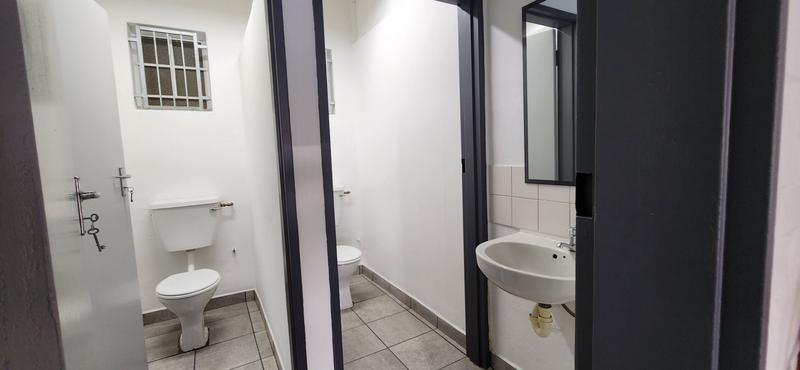 To Let commercial Property for Rent in Beaconvale Western Cape